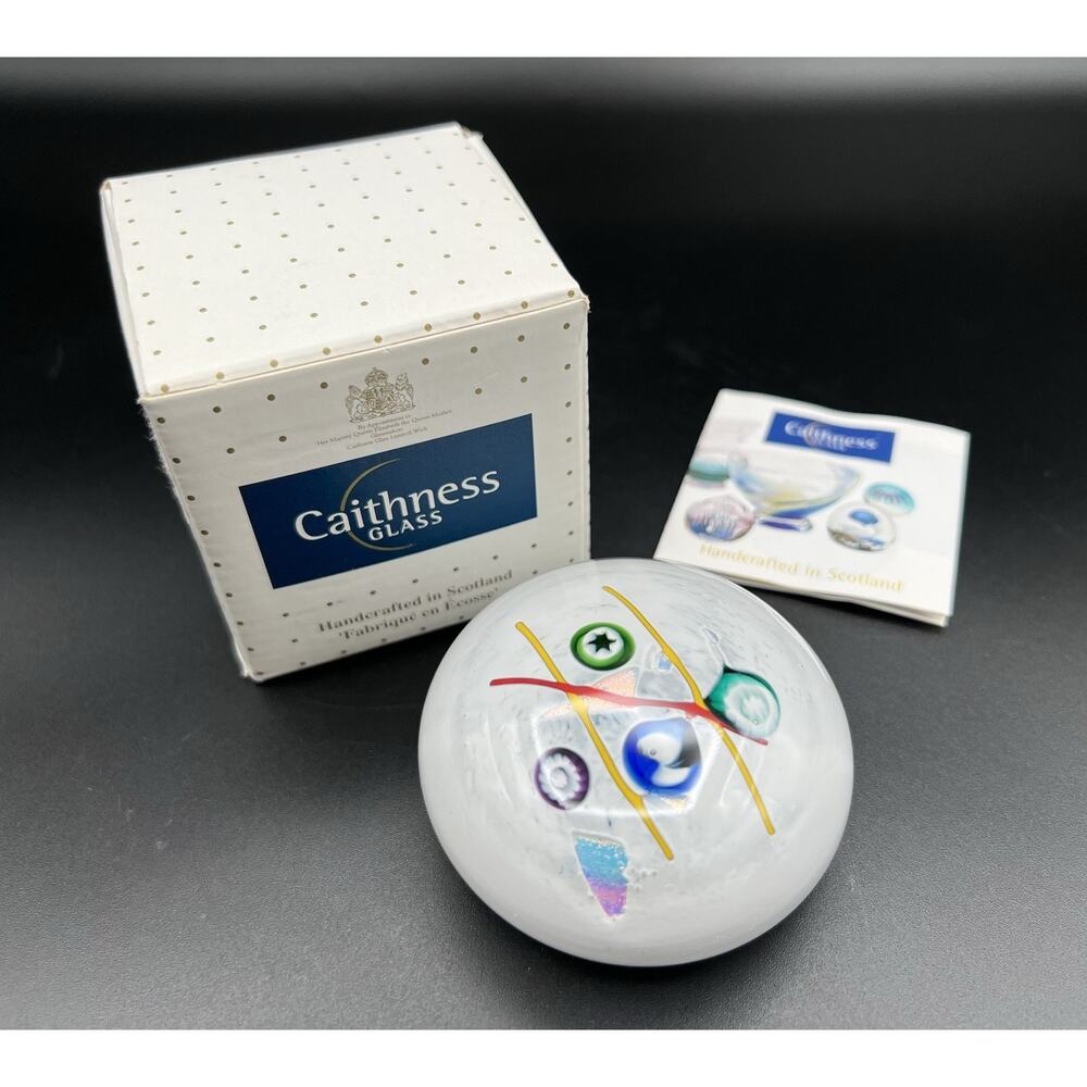 Caithness Art Glass Noughts and Crosses Millefiori Paperweight White Scotland